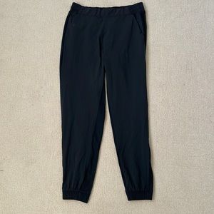 EUC Athleta textured Brooklyn joggers